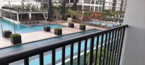 Karysa Homestay BSP21-Pool View - Image 4