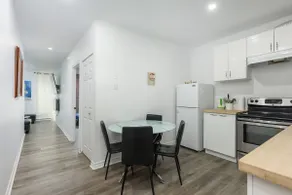 Downtown one bedroom free parkng Prime Location - Image 2