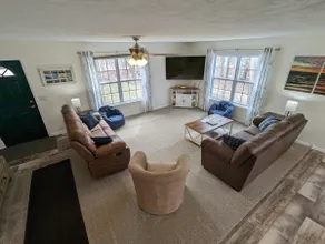 New spacious home on one acre wooded lot. - Image 2