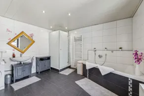 2BR apartment incl. TV and outdoor area - Image 5