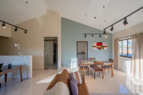 Ample 2Q | AC, Garage and WI-FI - TOP Location - Image 2