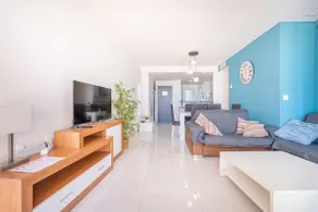 Perfect Ground Floor with Sea View - Image 2