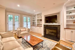 Beautiful 4 BR Family Home near Wrigley - Image 4