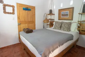Cale Casitas / Swell Apt. Excellent location. - Image 2