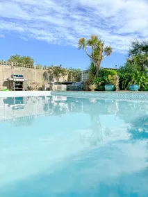 East Creek - hot tub, pool, dog friendly, right on the beach in Ringstead - Image 3