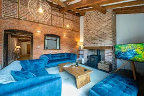 Charming country home near Ludlow - Image 2