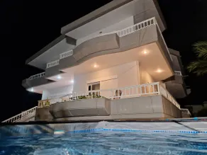 GianAngelo Holiday Villa - Image 2