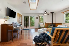 Evergreen- serene cabin getaway - Image 4