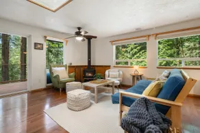 Evergreen- serene cabin getaway - Image 2