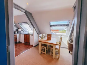 Top Floor Apartment with Glorious Estuary Views - Image 2