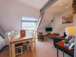 Top Floor Apartment with Glorious Estuary Views - Image 3