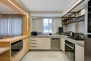 Luxury apartment with garage and 1 min. walk from the beach - Image 2