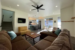 New Lake & Ski Modern House - Image 4