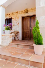 Sun oasis with optional breakfast/yoga/massage - Image 2