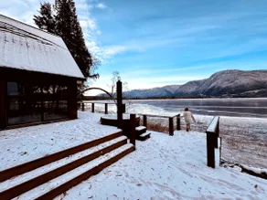 Private Lakefront Cabin w/ Hot-Tub & Outdoor Sauna - Image 4