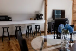 Bella Vista Loft (Keyboard, Parking, AC) - Image 5