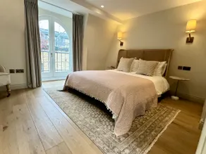 New Luxury Town House - Image 5