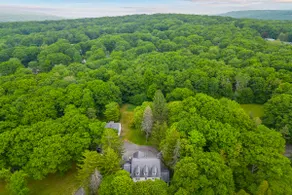 Sterling Manor | 11 Acres, Hot Tub, Fire Pit - Image 4