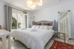 Marbella Golden Mile Beachfront Holiday home - Image 5