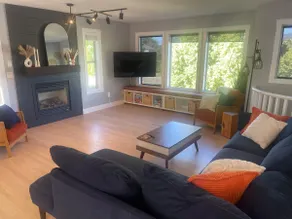 4 Bedroom's with private backyard oasis and heated pool - Image 5