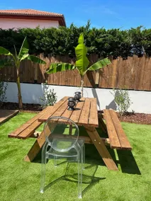 Accommodation with a private heated pool - Image 4