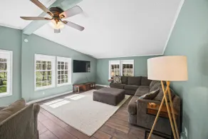 The Lodge off Cottage Road - Image 3