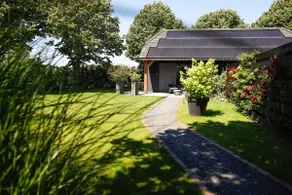 Charming luxury holiday home with a large garden. - Image 5