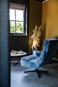Charming luxury holiday home with a large garden. - Image 3