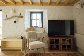 Cliff-top Cottage on Coast Path w/Panoramic Views - Image 4