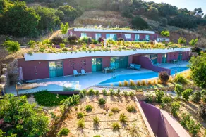 Plethora Luxury Suites, villa P - Image 2