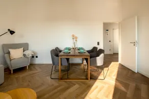 TruRetreats AirportApartment I Netflix I Nespresso - Image 5