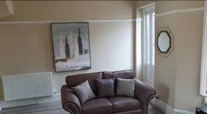 Roof Terrace Three Bedroom Apartment Near City Centre - Image 5