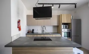 Modern 4th Floor Apartment, 120m to Promenade - Image 5