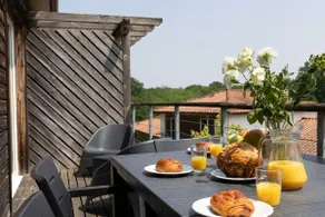 Apartment, heated indoor and outdoor pool, air conditioning, balcony - Image 3