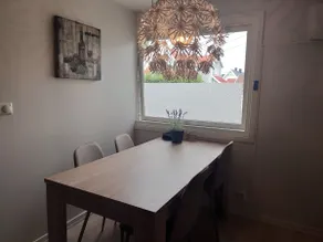 Central apartment with 2 bedrooms and free parking - Image 5