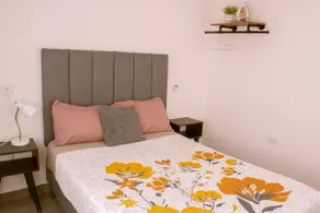 Apartment for 6 with pool - Image 3
