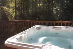 SWEET DReAMS Hot Tub under Redwoods Close to Coast - Image 2