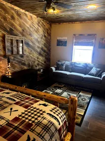 Cozy Bunkhouse in Indian Lake - Image 3