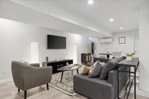 Brighton's Hidden Gem | Chic & Spacious Lux Suite - Image 2