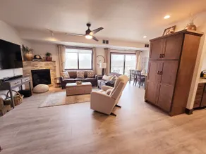 Beautiful 2 Bedroom Condo! - Image 4