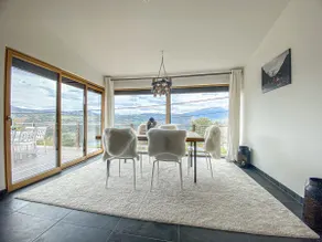 Excellent lake-view villa - Image 3