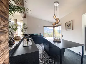 Excellent lake-view villa - Image 5