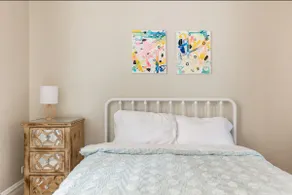 Spacious Evanston Duplex - Free Parking - Image 4
