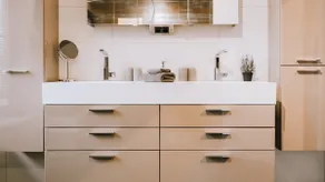 Red Wine Residence | Luxury Apartment - Image 2