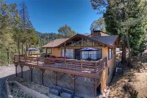 Massive240° Lakefront View Spacious Family Retreat - Image 3