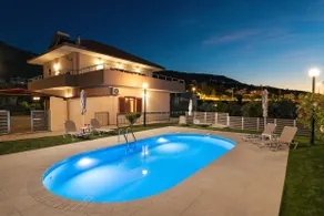 Maison de jardin piscine, 4BD, 2BA, 10min du centre - Image 2
