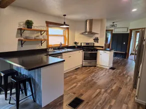 Cozy Cabin w/ Hot Tub/Game Room – near Deep Creek! - Image 4