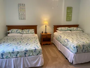 Beach Escape: King Bed, Pool and Bikes! - Image 5