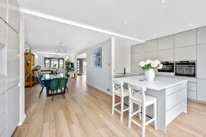 Brighton Seaside Retreat, parking included - Image 5