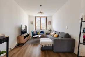 Family home with garden & terrace - Image 2